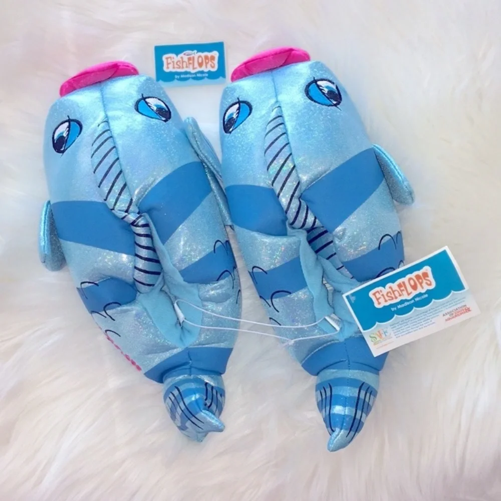 NWT Fish Flop Girl Slippers